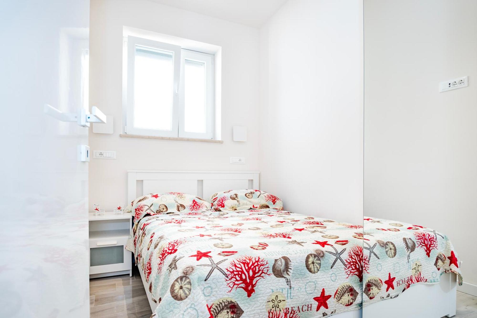 Apartment Bilice Beach Екстериор снимка