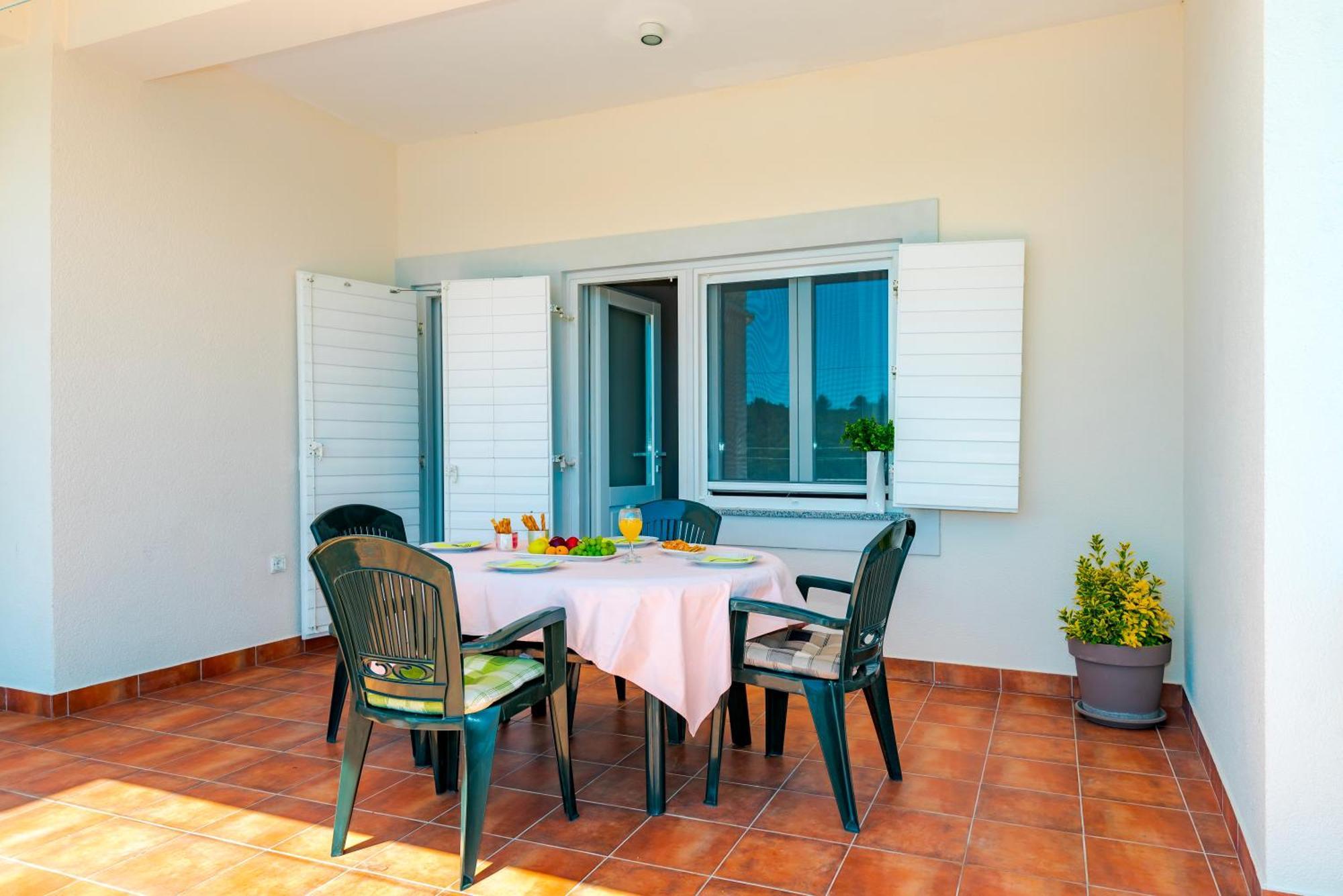 Apartment Bilice Beach Екстериор снимка