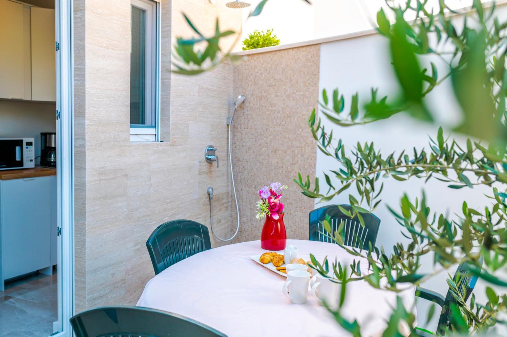 Apartment Bilice Beach Екстериор снимка