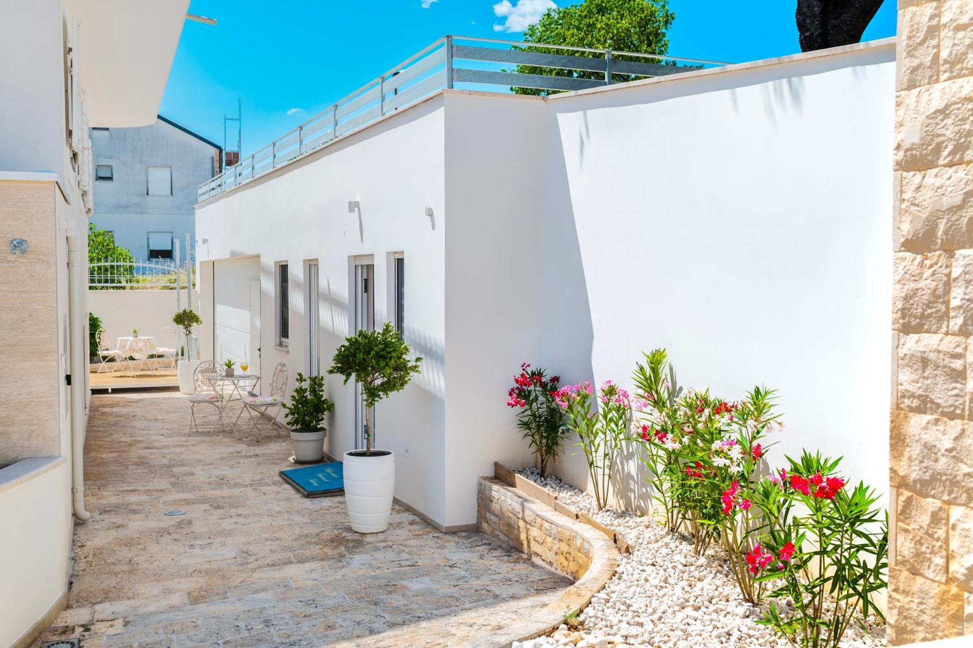 Apartment Bilice Beach Екстериор снимка